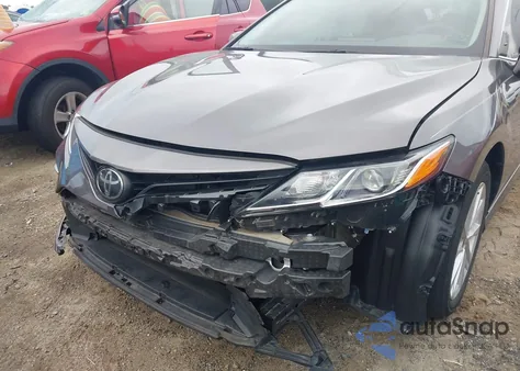 2022 Toyota Camry Le из США, поврежденный, VIN 4T1C11AK8NU650500